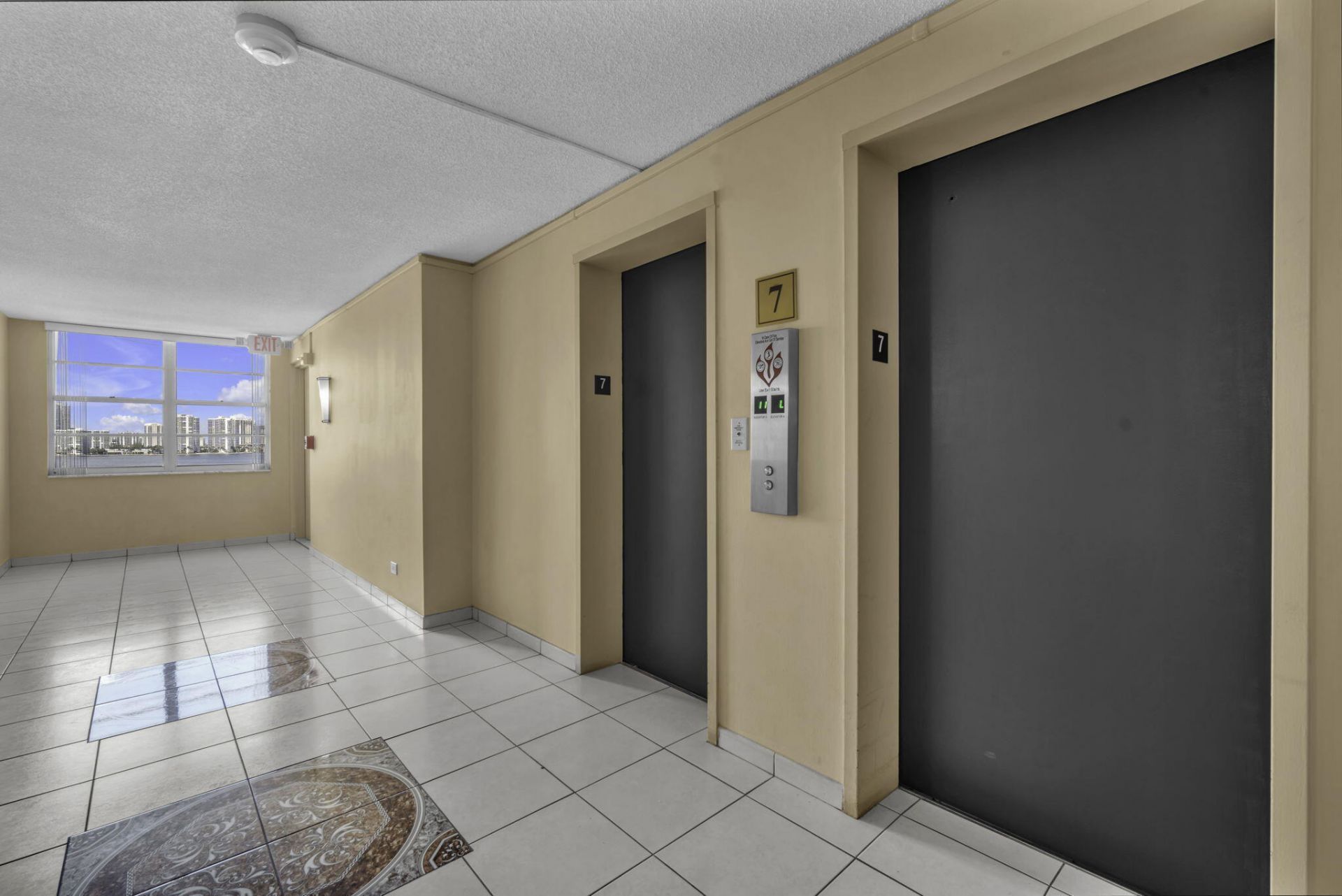 251 174th Street, Unit 714, Sunny Isles Beach, FL 33160 Photo