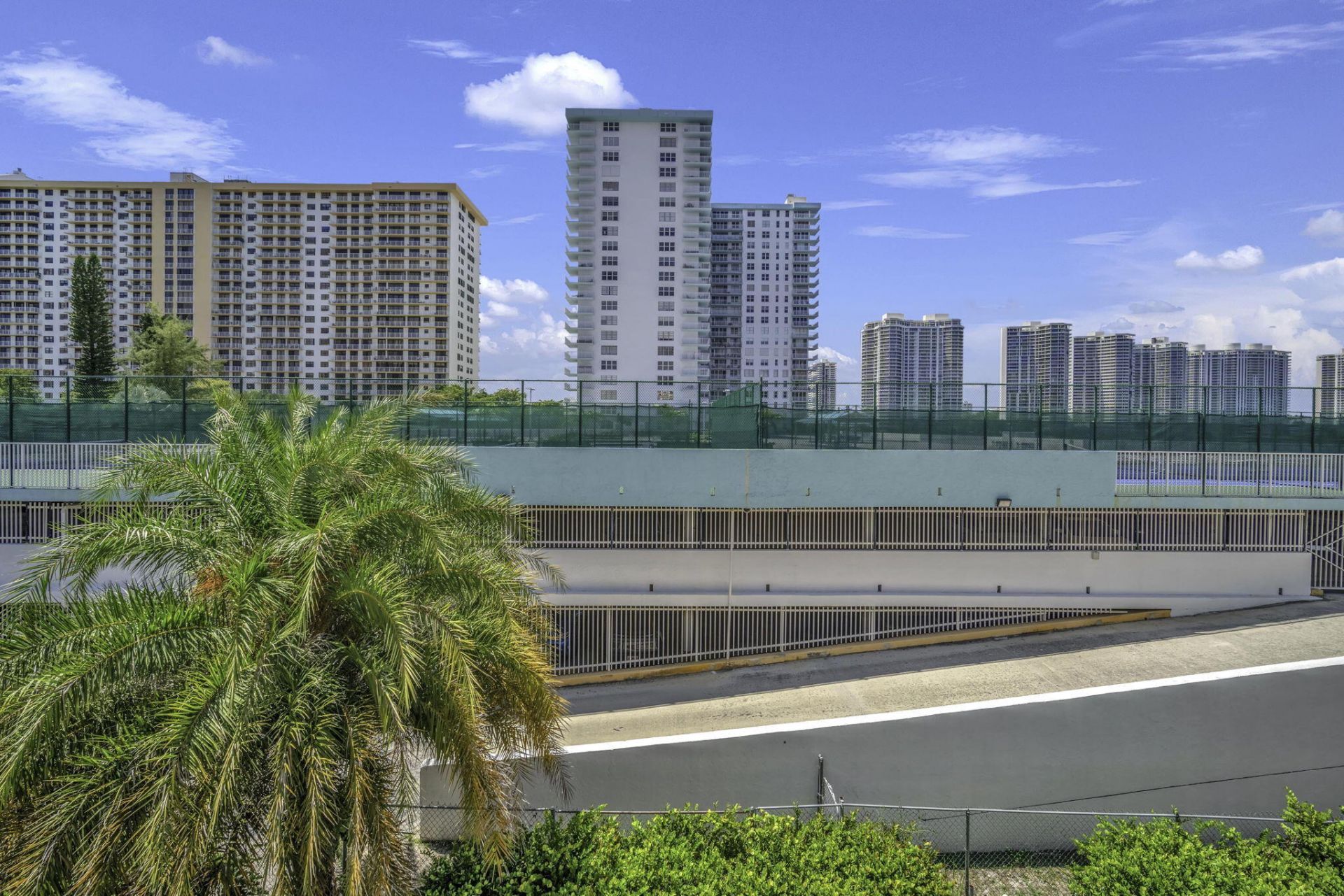 251 174th Street, Unit 714, Sunny Isles Beach, FL 33160 Photo
