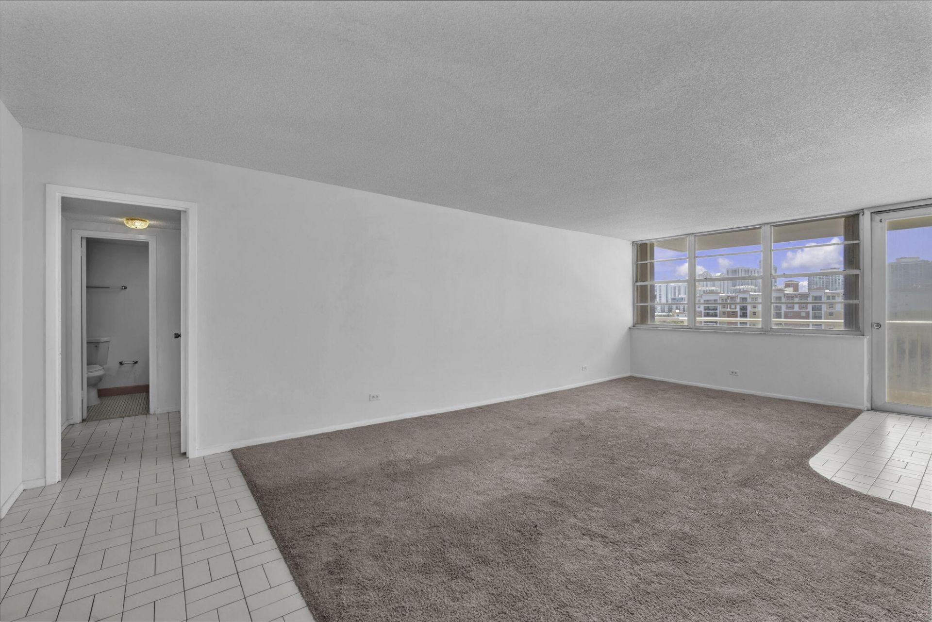 251 174th Street, Unit 714, Sunny Isles Beach, FL 33160 Photo