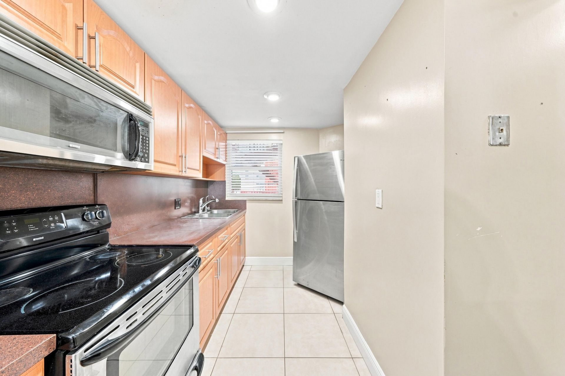 1750 W 46th Street, Unit 242, Hialeah, FL 33012 Photo
