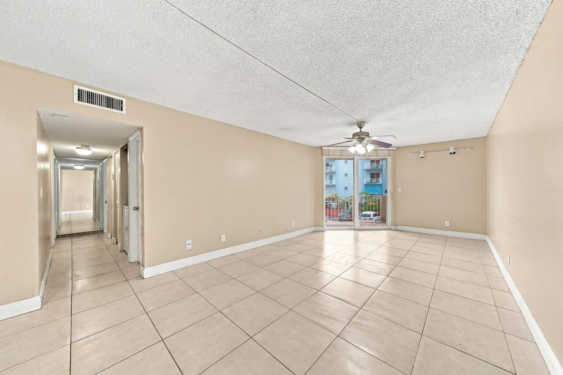 1750 W 46th Street, Unit 242, Hialeah, FL 33012 Photo