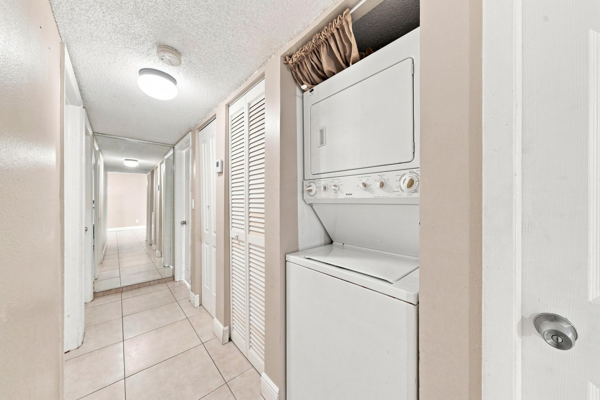 1750 W 46th Street, Unit 242, Hialeah, FL 33012 Photo