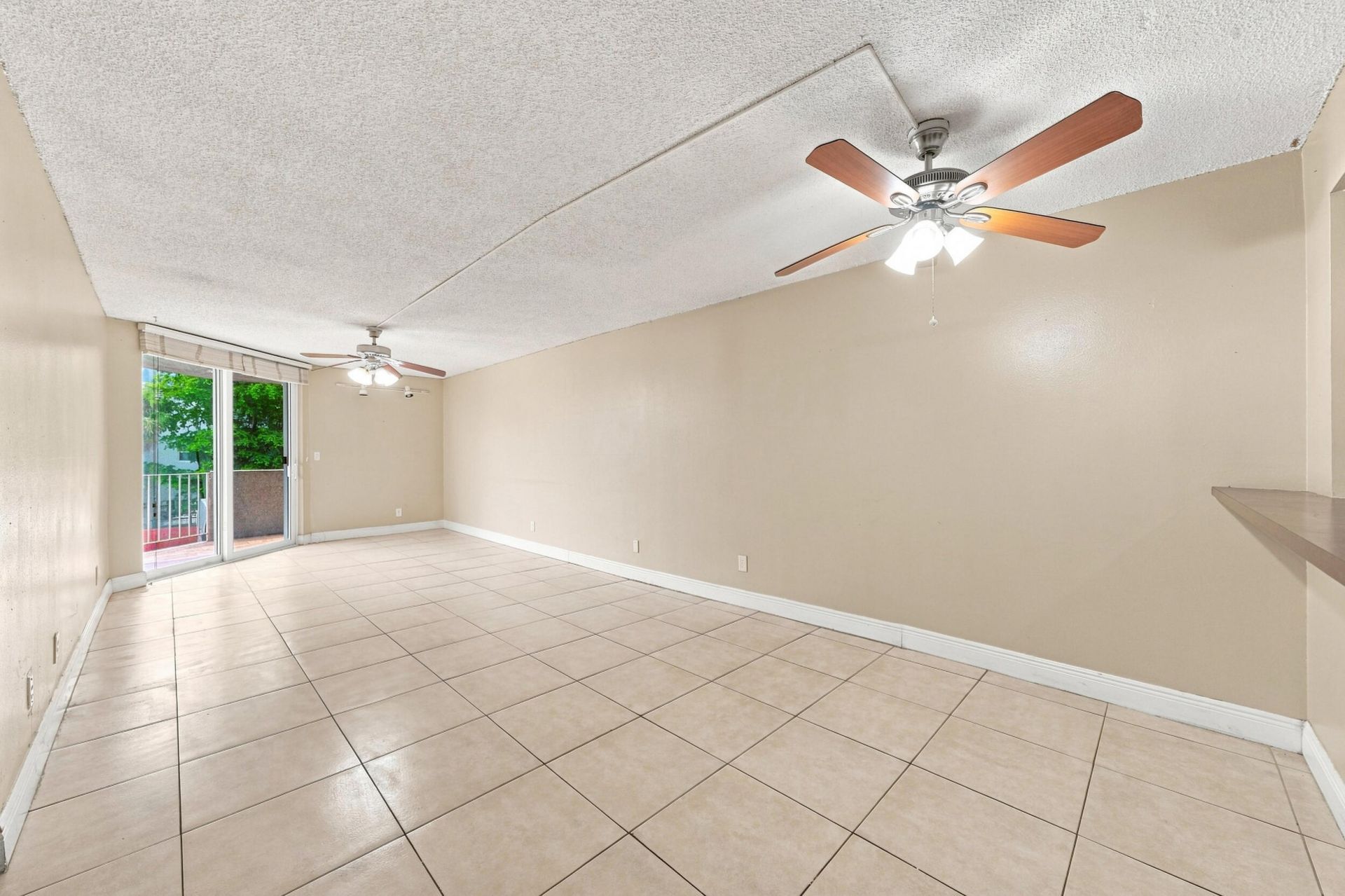 1750 W 46th Street, Unit 242, Hialeah, FL 33012 Photo