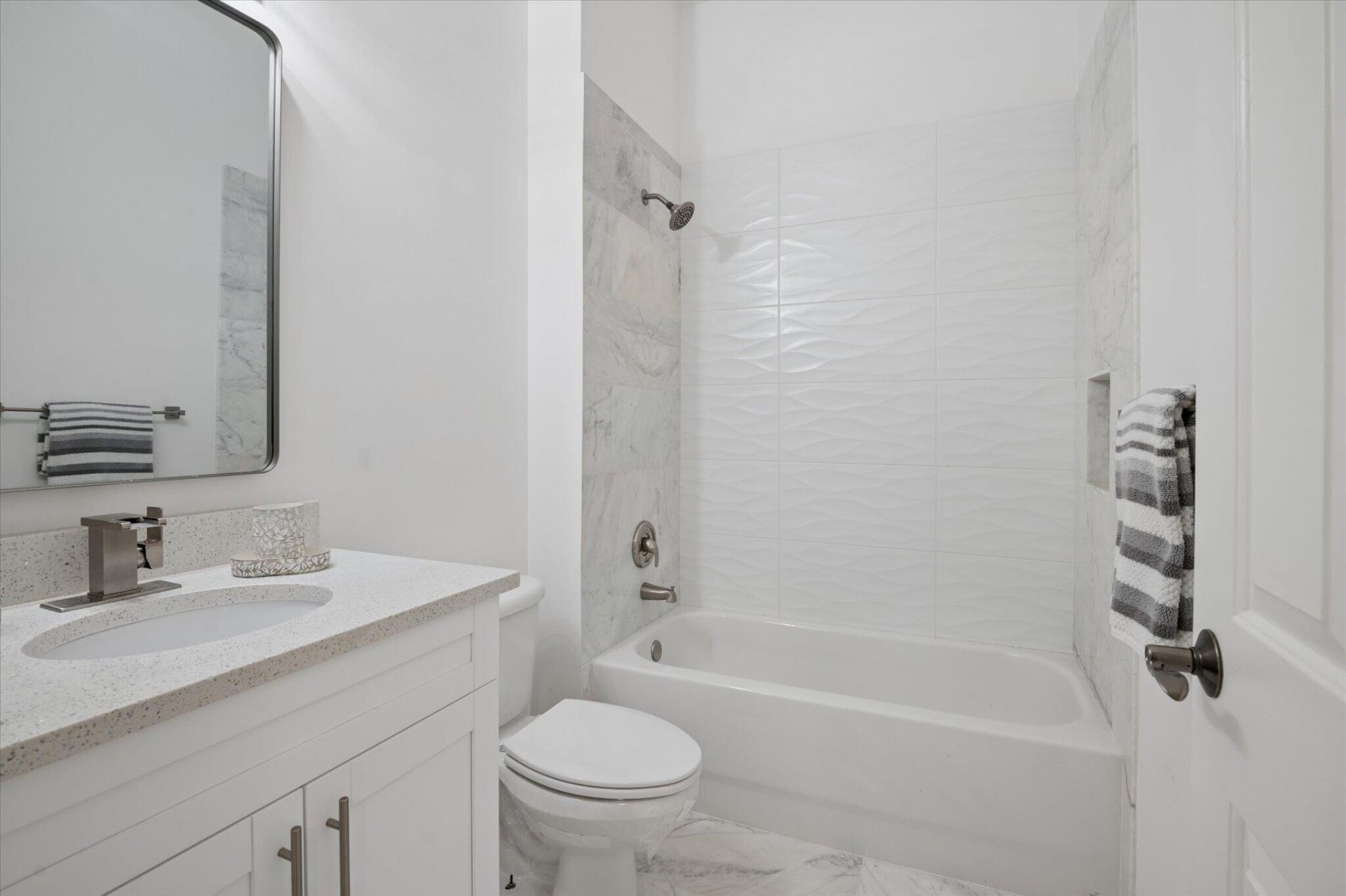 950 Marina Del Ray Lane, Unit 4, West Palm Beach, FL 33401 Photo