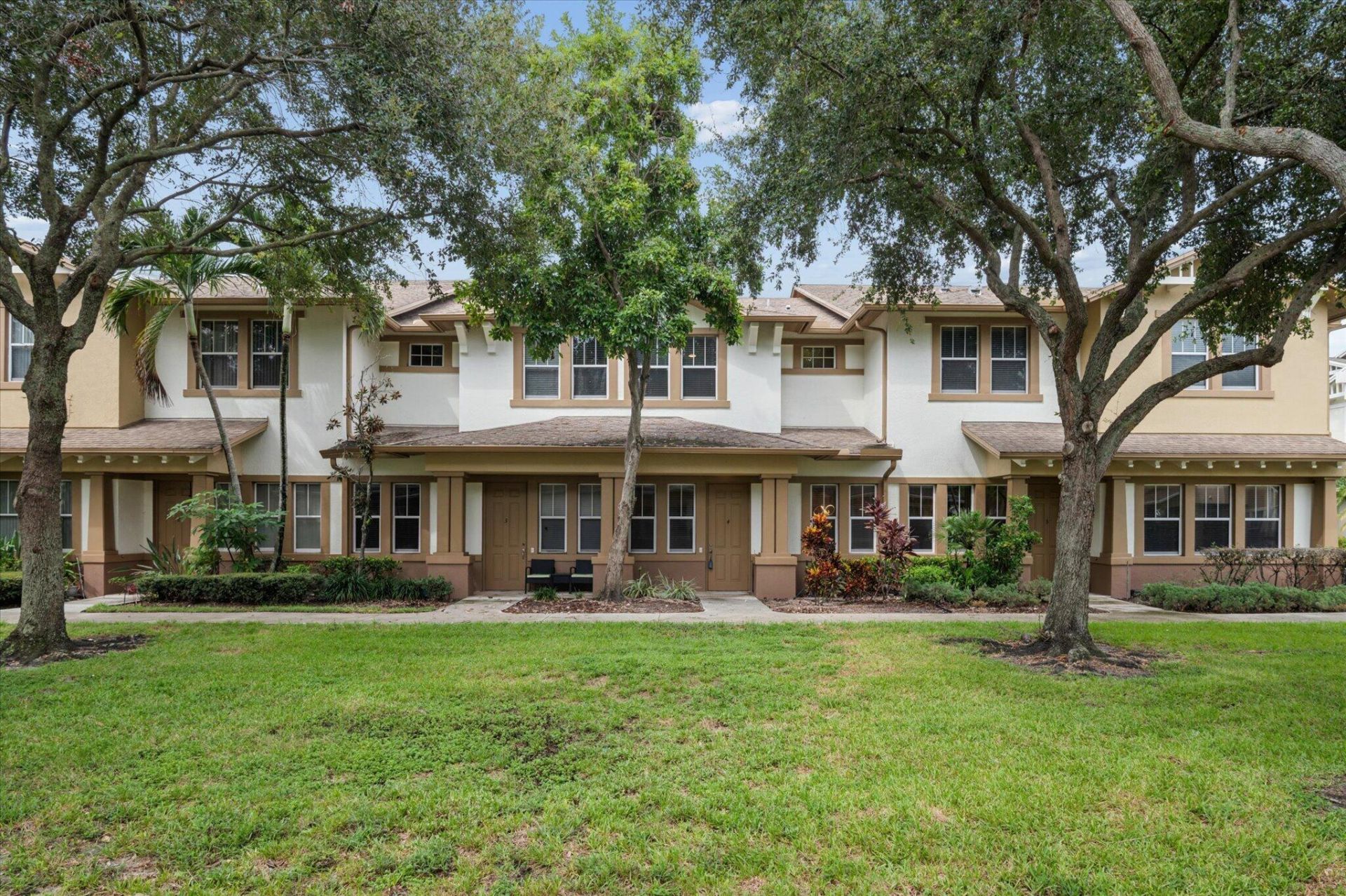 950 Marina Del Ray Lane, Unit 4, West Palm Beach, FL 33401 Photo