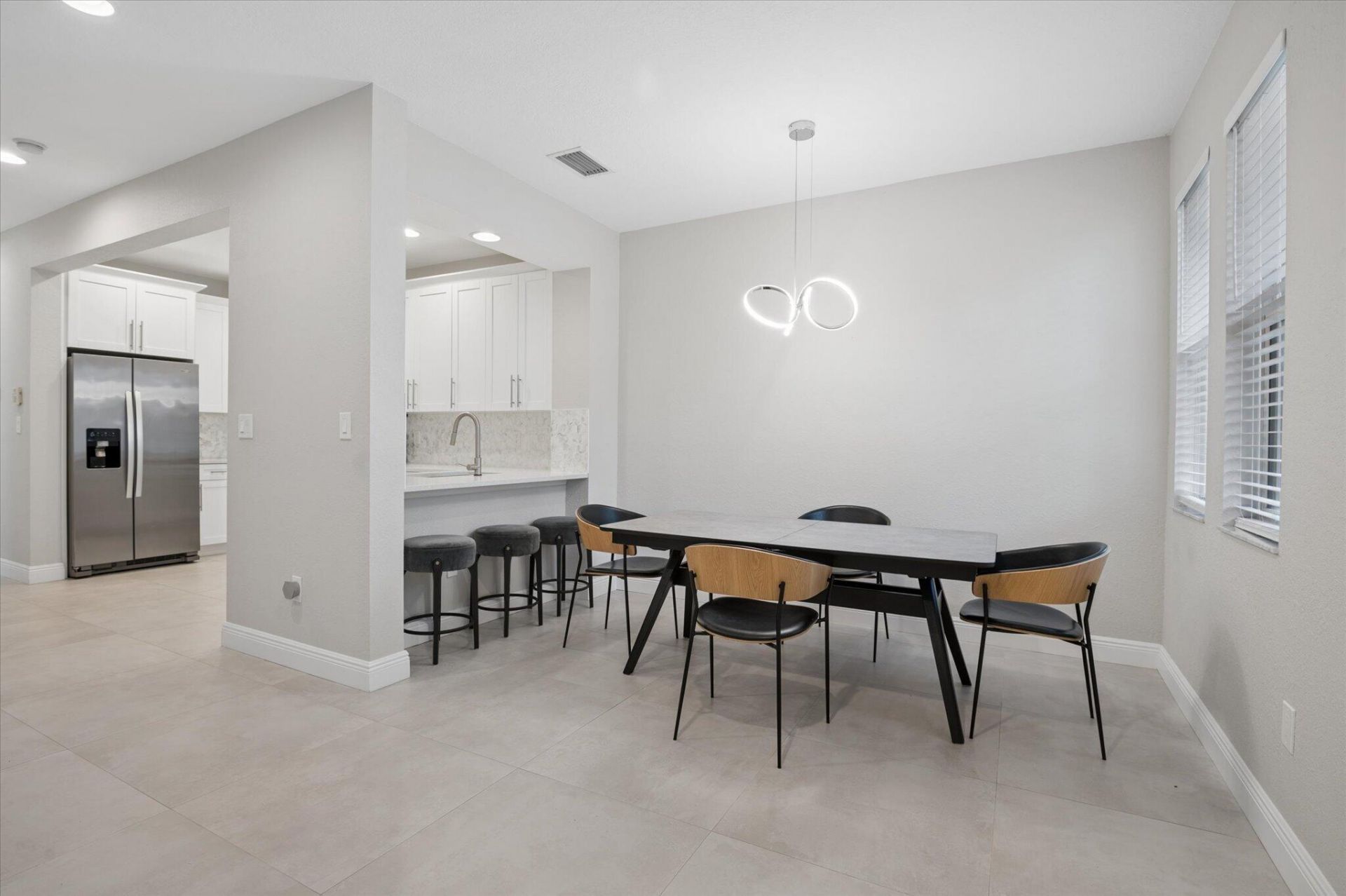 950 Marina Del Ray Lane, Unit 4, West Palm Beach, FL 33401 Photo