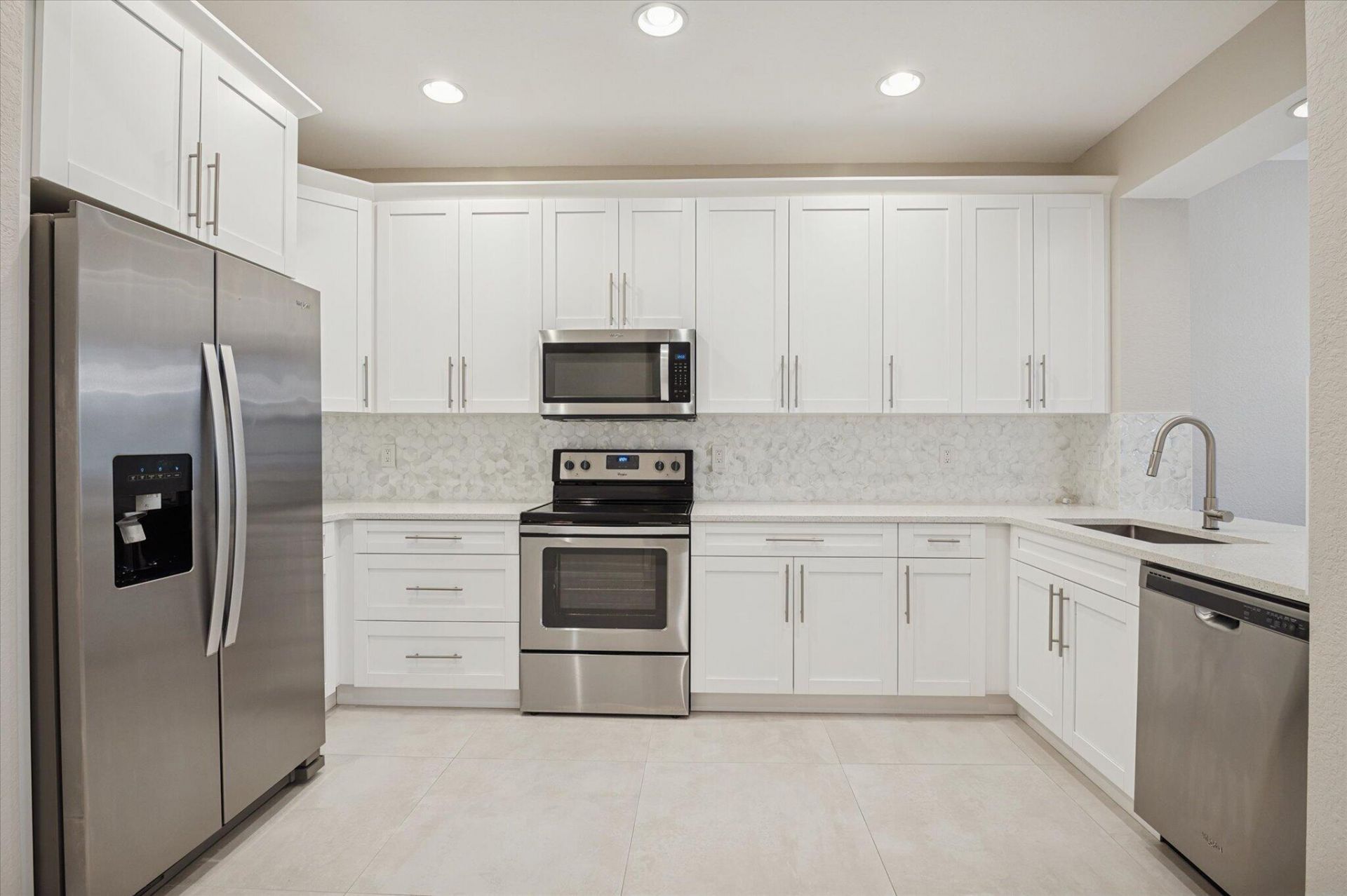 950 Marina Del Ray Lane, Unit 4, West Palm Beach, FL 33401 Photo
