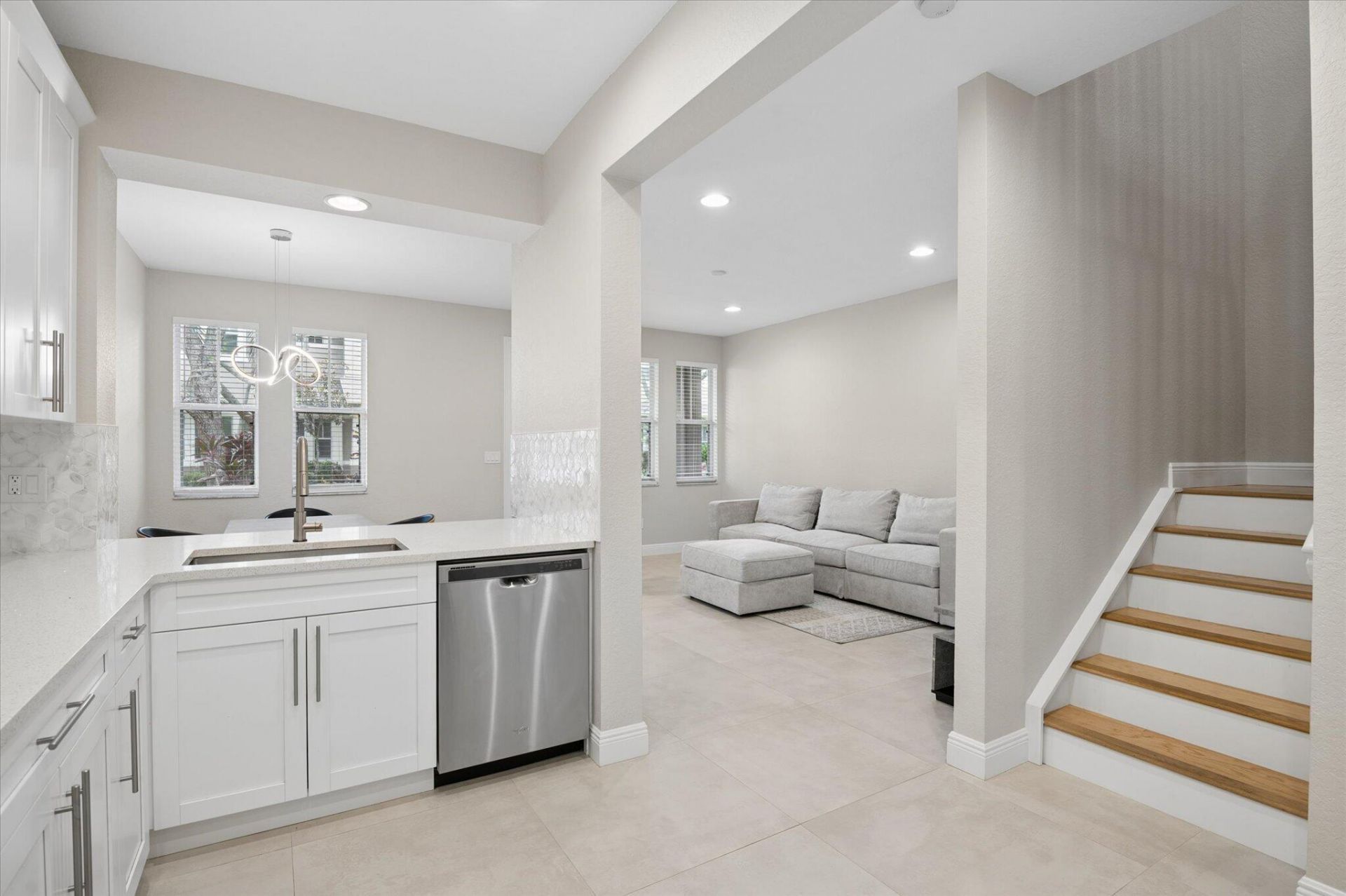 950 Marina Del Ray Lane, Unit 4, West Palm Beach, FL 33401 Photo