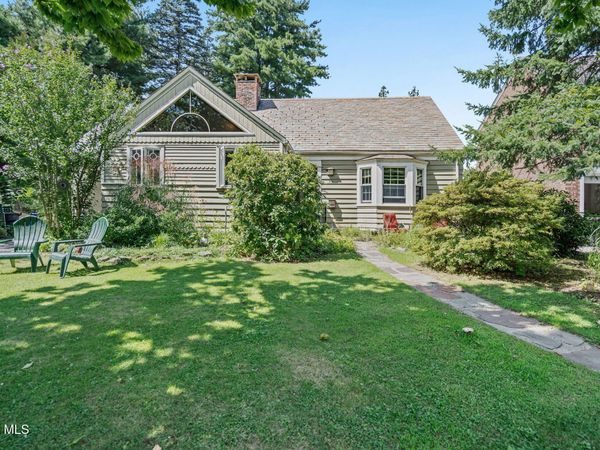 212 Colonial Avenue, Albany, NY 12208