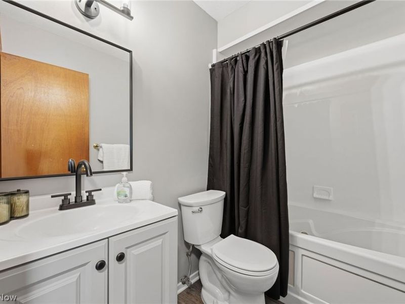 8420 Columbia Road, Olmsted Falls, OH 44138 Photo 21