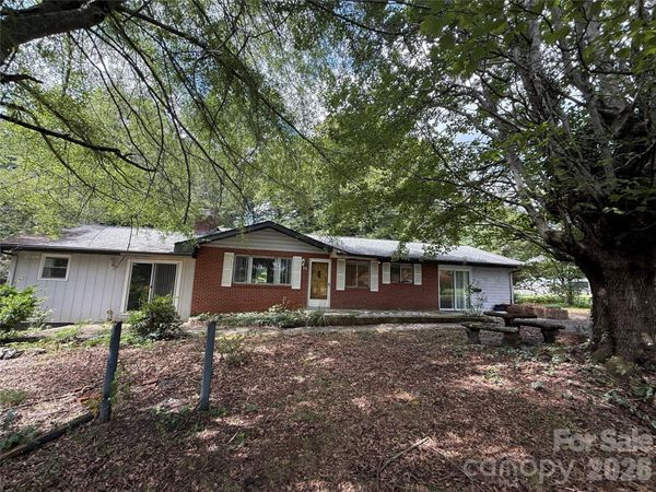 75 Enchantment Circle, Etowah, NC 28729