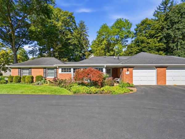 536 W Broadway, Granville, OH 43023