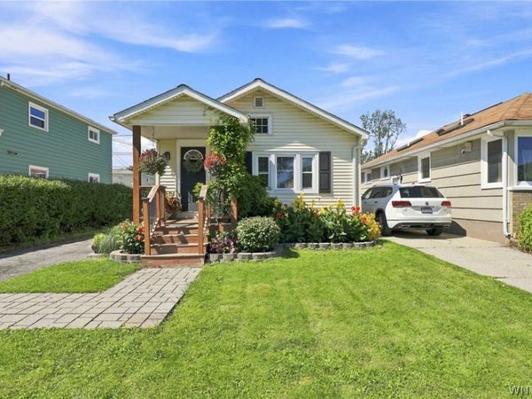136 Lyndale Avenue, Buffalo, NY 14223