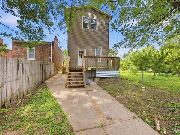 8422 Michigan Avenue, St Louis, MO 63111