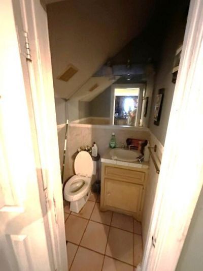 1150 King Street Photo 12
