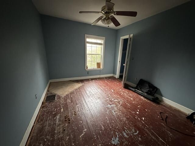 1150 King Street Photo 19