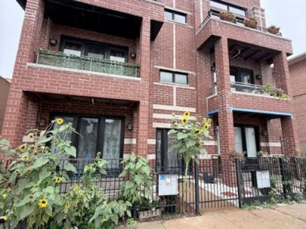 7544 W Belmont Avenue , Unit 2W, Chicago, IL 60634