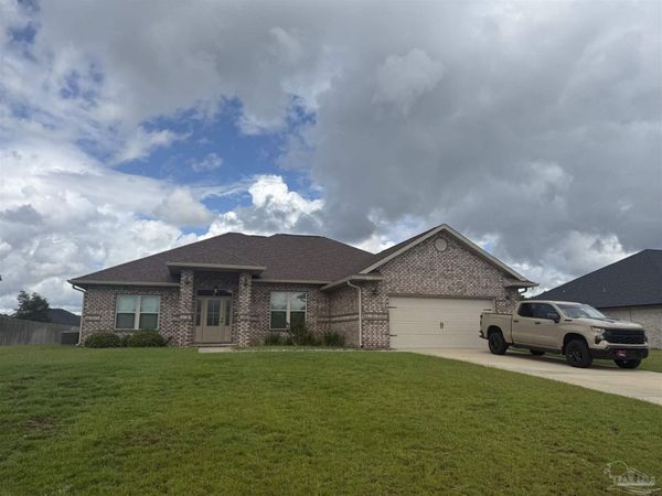 5511 Micanopy Dr, Milton, FL 32570