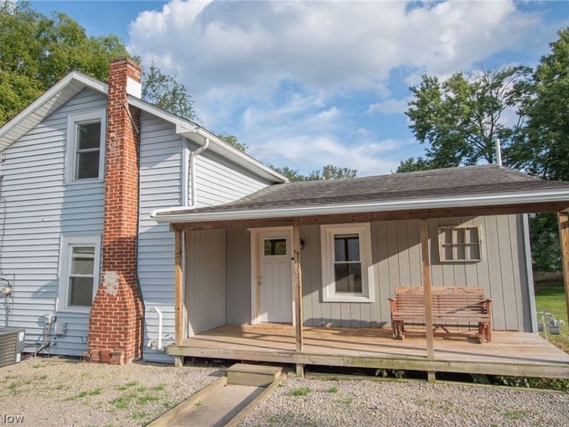 302 3rd Avenue SE, Beach City, OH 44608 Photo 1