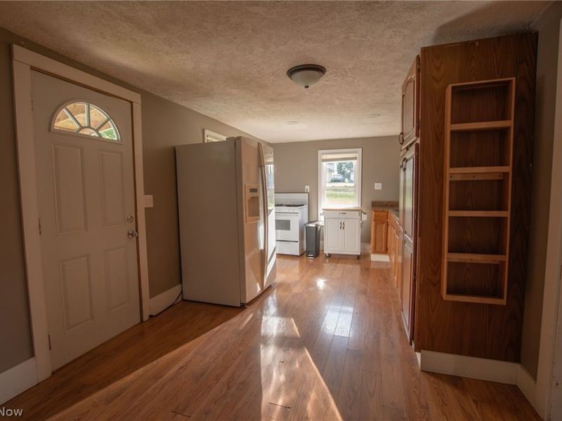 302 3rd Avenue SE, Beach City, OH 44608 Photo 12