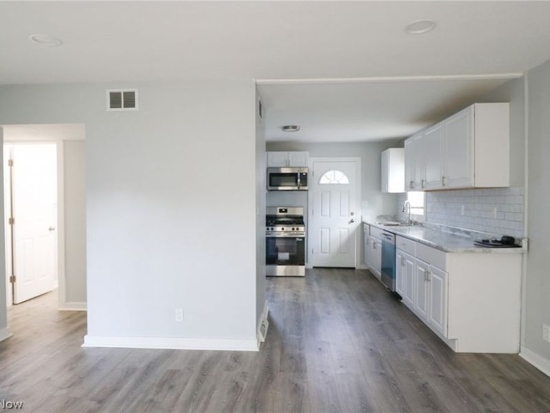 4319 W 189 Street, Cleveland, OH 44135 Photo 3