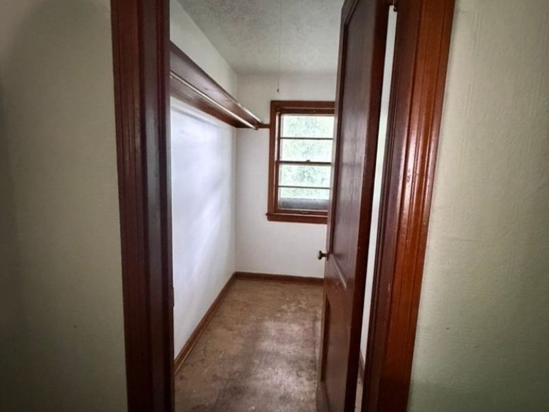 848 E Crosier Street, Akron, OH 44306 Photo 12