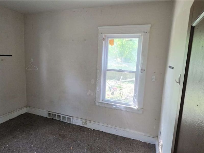 9110 Jeffries Avenue, Cleveland, OH 44105 Photo 11
