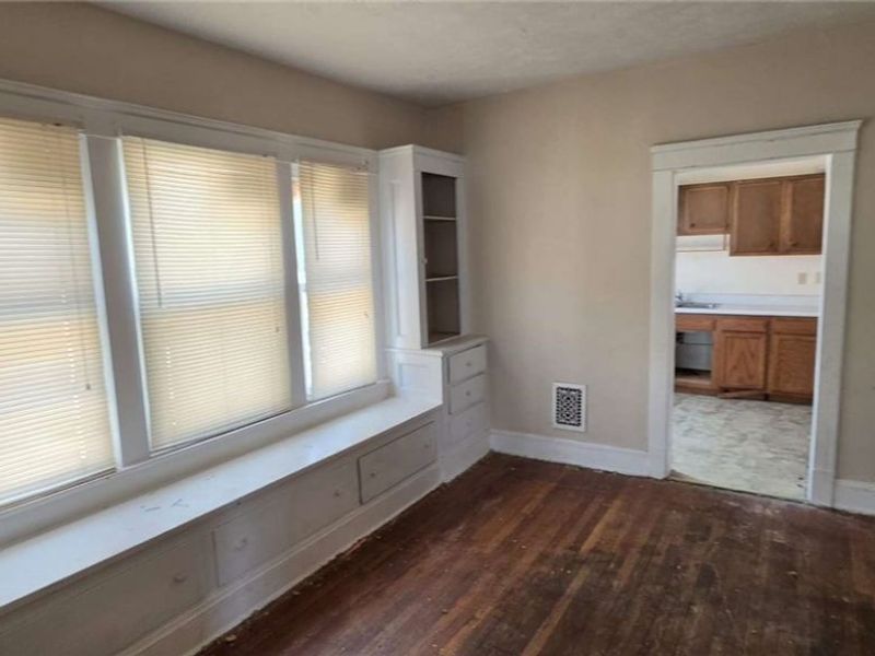 9110 Jeffries Avenue, Cleveland, OH 44105 Photo 15