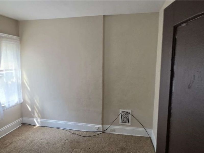 9110 Jeffries Avenue, Cleveland, OH 44105 Photo 18