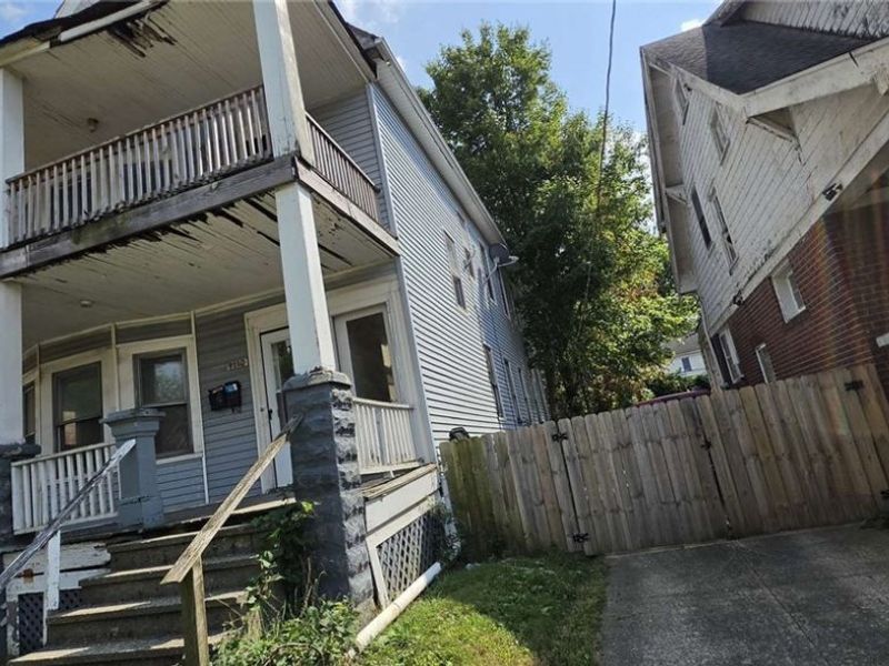 9110 Jeffries Avenue, Cleveland, OH 44105 Photo 2