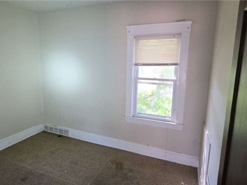 9110 Jeffries Avenue, Cleveland, OH 44105 Photo 20