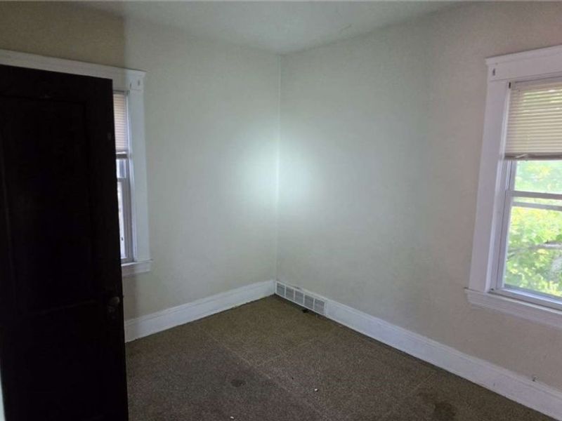 9110 Jeffries Avenue, Cleveland, OH 44105 Photo 21
