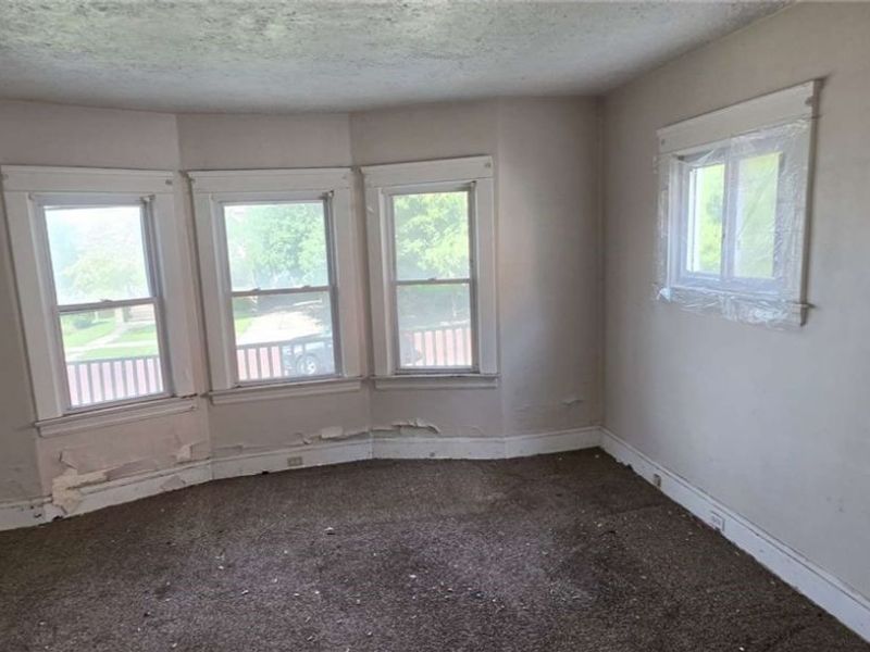 9110 Jeffries Avenue, Cleveland, OH 44105 Photo 5