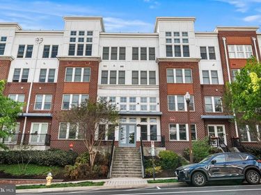 1418 N RHODES STREET , Unit B120, ARLINGTON, VA 22209