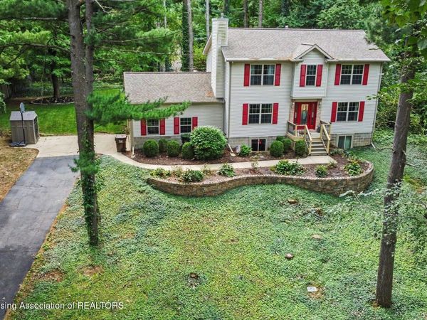 12033 Pine Ridge Drive, Perry, MI 48872