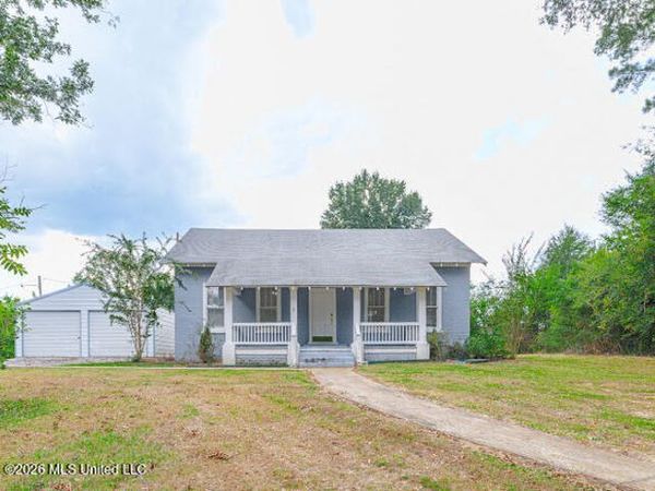 9822 Main Street, Goodman, MS 39079