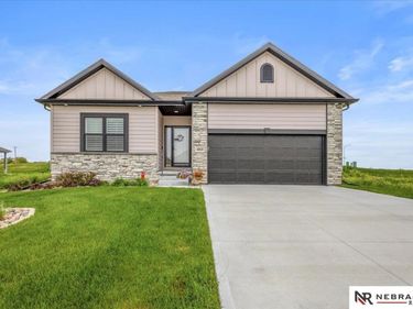 10414 S 209 Street, Gretna, NE 68028