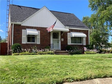 2833 Daleford Avenue NE, Canton, OH 44705