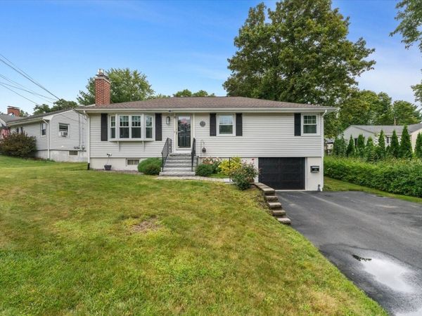 194 Holden St, Worcester, MA 01606