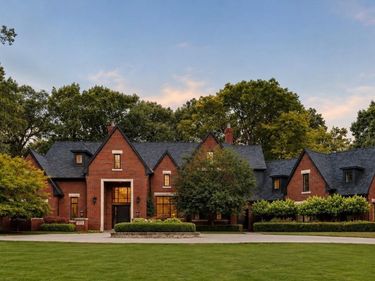 31235 Woodside Drive, Franklin Village, Mi 48025