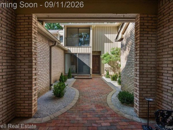1106 Timberview Trail , Bloomfield Township, Mi 48304