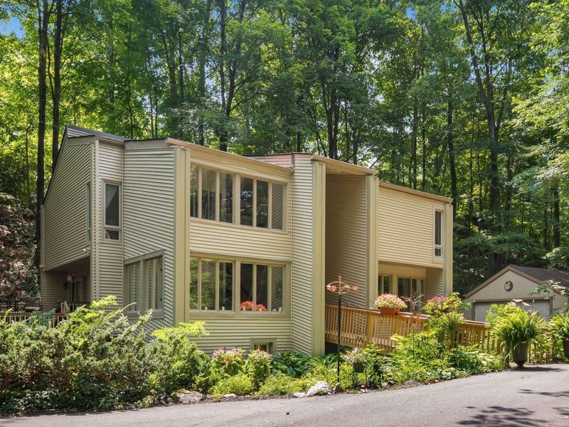 7957 Olentangy River Road, Columbus, OH 43235 Photo 1