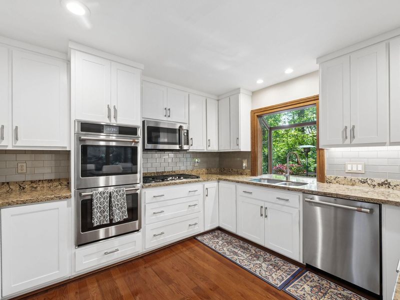 7957 Olentangy River Road, Columbus, OH 43235 Photo 20