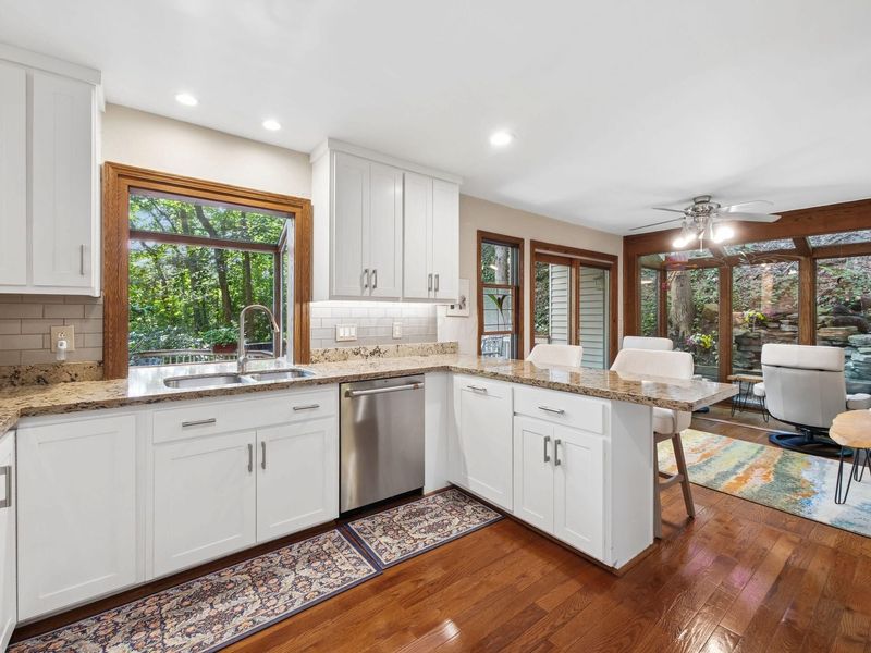 7957 Olentangy River Road, Columbus, OH 43235 Photo 21