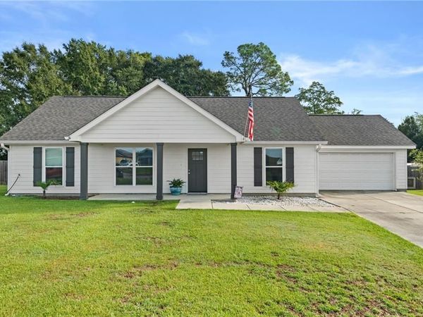 228 Lakefront Circle, Summerdale, AL 36580