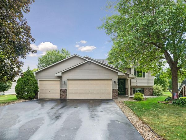 1121 Scott Street S, Shakopee, MN 55379