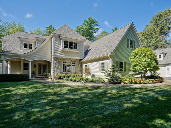 13 Squier Drive, North Hampton, NH 03862