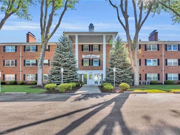 2885 Pease Drive , Unit 115, Rocky River, OH 44116