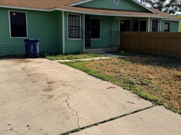 323 Aldama, Unit 2, San Antonio, TX 78237