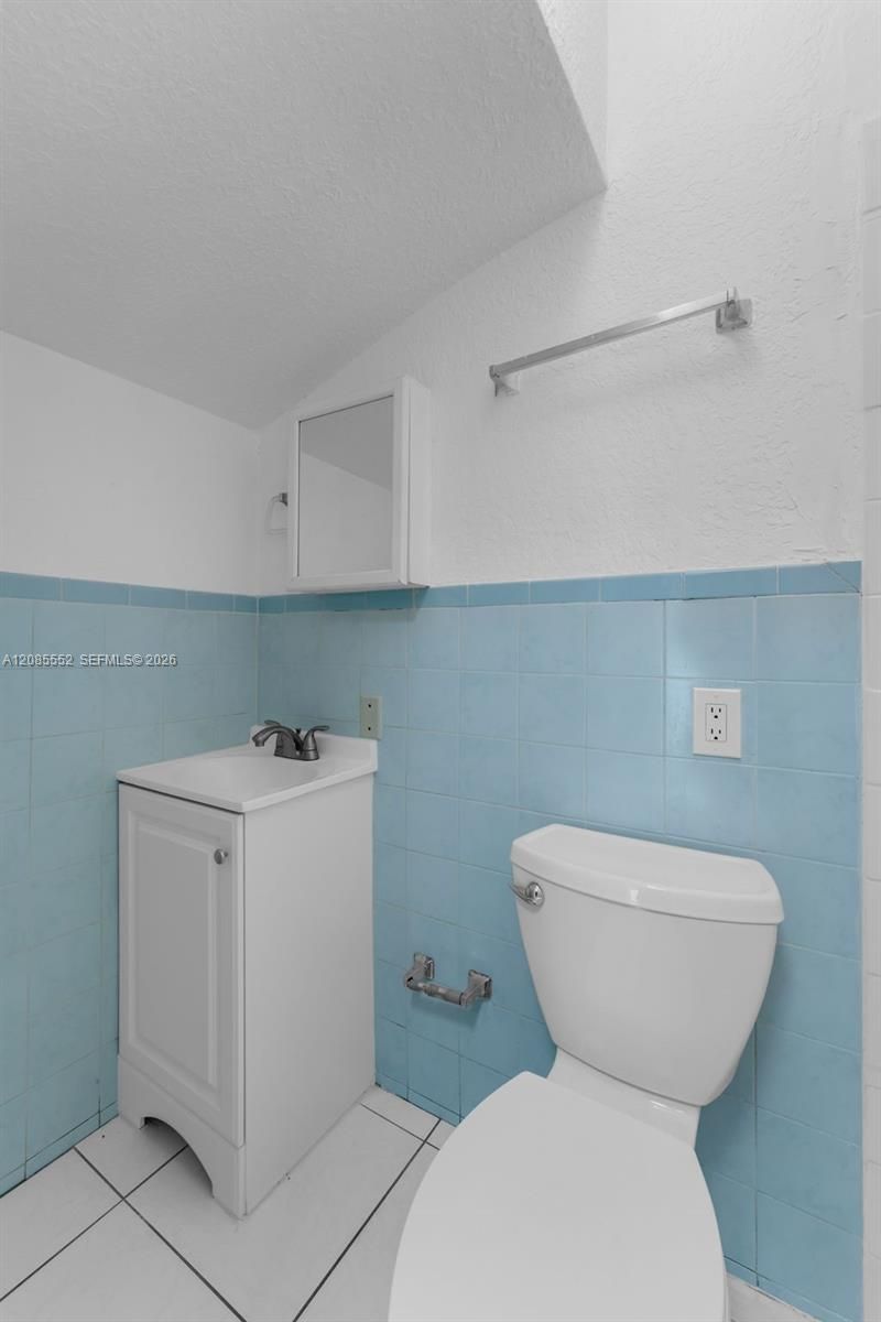 201 SW 51st Ct, Unit 5, Miami, FL 33134 Photo